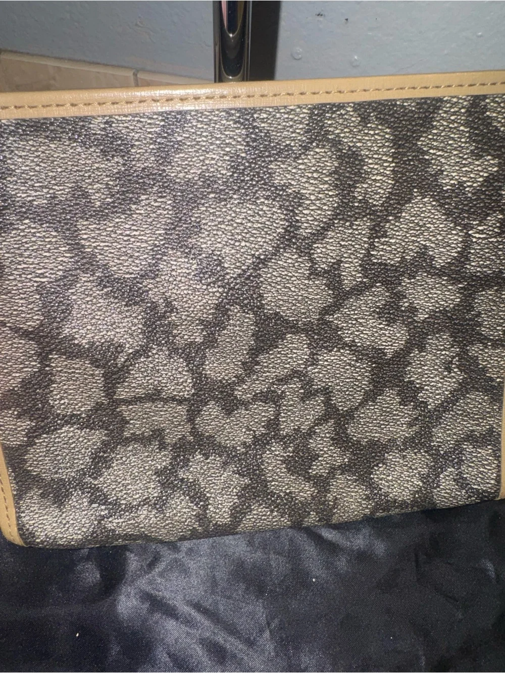 Yves Saint Laurent clutch with dust bag EUC - Picture 5 of 5